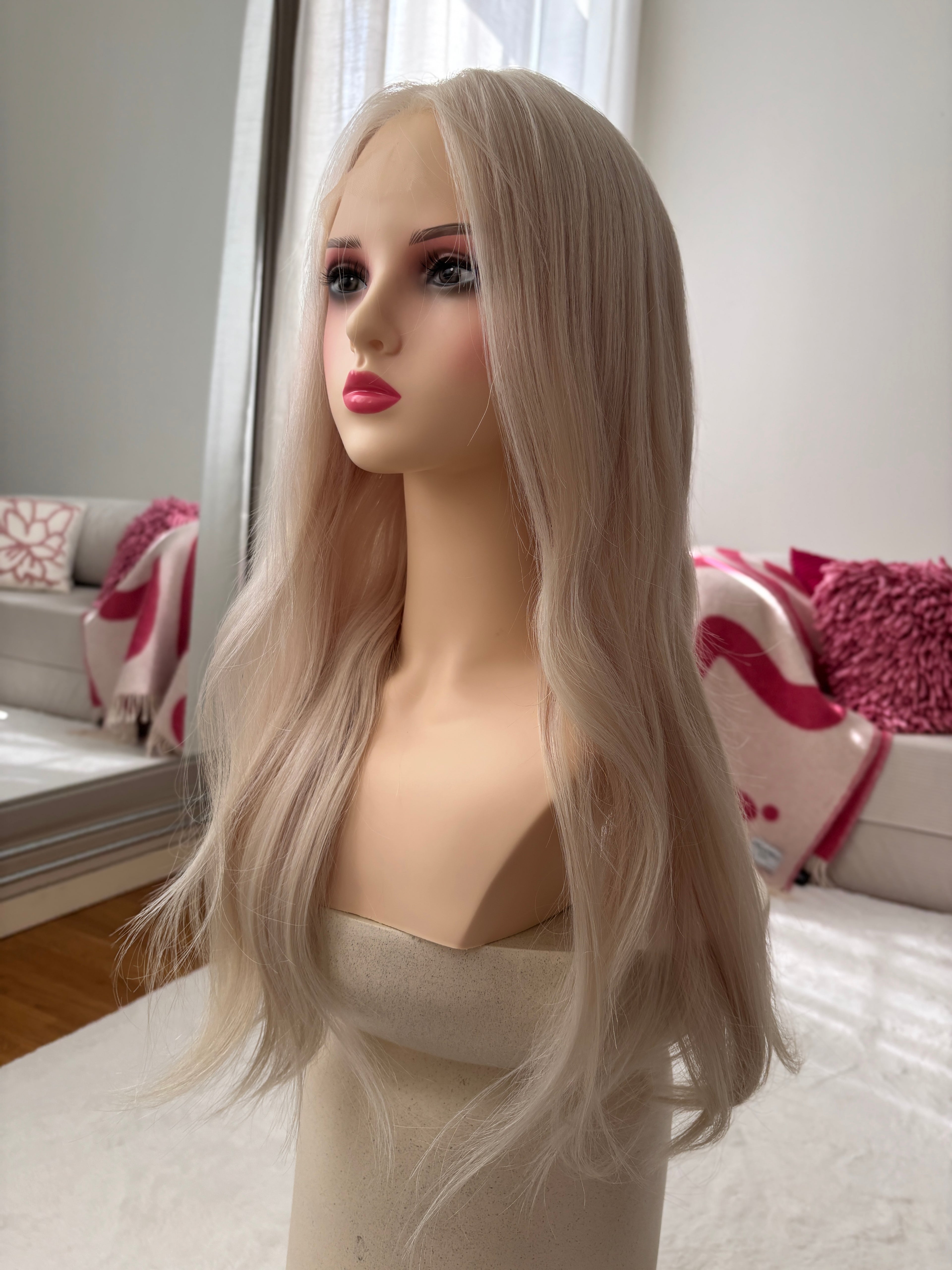 (Limited Edition, once in a lifetime TV wig) Valyria, Size S, 52cm